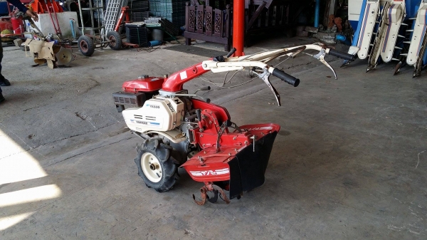 รถไถเดินตาม YANMAR รุ่น YK600 ขนาด 5 แรง  เก่าญี่ปุ่น  เครื่องยนต์ติดง่าย  สภาพสวยพร้อมใช้งาน สามารถพรวนดินได้ ขึ้นร่อนได้
