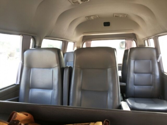 URVAN ปี 2006 มือ 1 สวยๆ เดิมทั้งคัน เครื่องแน่น วิ่ง 9 หมื่นโล