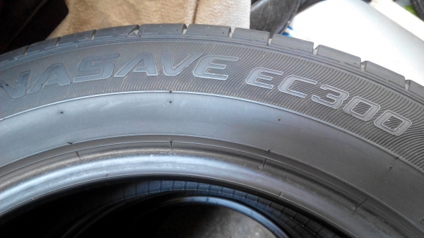 ยาง Dunlop Enasave Ec300 ปี14 205 55 16