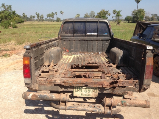 ขายนิสสันฝาแดงหยาบเครื่องดีเกียร์ดีชัชซีสดี ขายนิสสันฝาแดงหยาบเครื่องดีเกียร์ดีชัชซีสดี