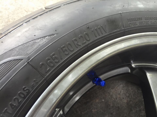 ขายล้อTE37 สีเทา-ดำ ขอบ20x9 off 18 เพิ่งเบิกป้ายแดง พร้อมยาง Nitto 420s 265/50/20 Japan