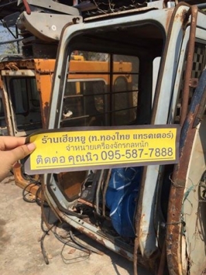 หัวเก๋ง hitachi ex200-3 ของเก่า ราคา 25,000 บาท(ราคาคุยได้)