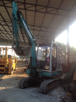 รถขุด KOMATSU PC30-7E