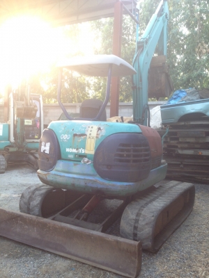 รถขุด KOMATSU PC30-7E