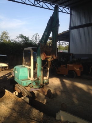 รถขุด KOMATSU PC30-7E