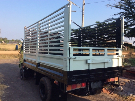 HINO 6ล้อ(เครื่อง160แรง WO6D)เครื่องดี พวงมาลัยพาวเวอร์ คานหน้า-หลัง F ยางดี ครัทซีสวย รถพร้อมใช้ เหมาะเอาไปทำดั๊มขาย 360,000บาท (ศุภากร 081- 1903107 ,081-4252943)