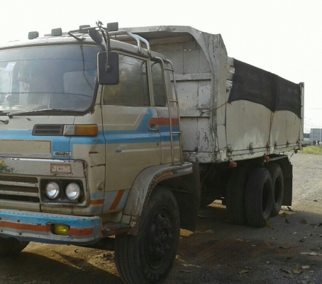 สิบล้อ อิซุซุ JCM 6BD1-165เพาเดียว ดั้มกะบะเหล็ก สภาพนางฟ้าสวยเดิมๆทั้งคัน แอร์ พ.เวอร์ ทิฟฟี ยางเต็ม ทะเบียนพร้อมโอน ราคา 395,000บ รถสวยๆราคาเบาๆ