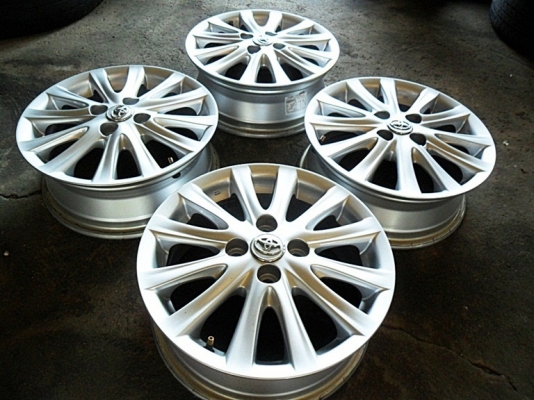 แม็กขอบ15แท้ 4รู100 สภาพใหม่ คู่ละ2000