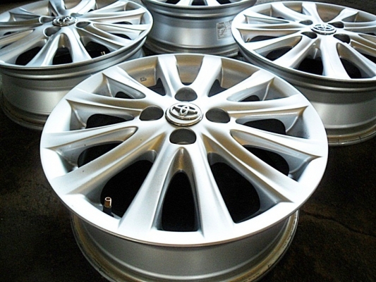 แม็กขอบ15แท้ 4รู100 สภาพใหม่ คู่ละ2000