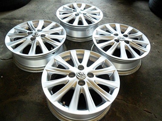 แม็กขอบ15แท้ 4รู100 สภาพใหม่ คู่ละ2000