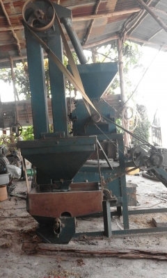 ขายโรงสีข้าว อุปกรณ์ครบพร้อมสี หิน18มอเตอร์3แรงใช้งานได้เลยครับ ขายโรงสีข้าว อุปกรณ์ครบพร้อมสี หิน18มอเตอร์3แรงใช้งานได้เลยครับ