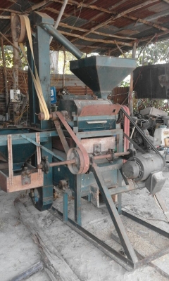ขายโรงสีข้าว อุปกรณ์ครบพร้อมสี หิน18มอเตอร์3แรงใช้งานได้เลยครับ