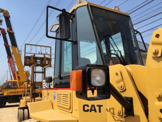 ขายรถตักล้อยาง CAT 924E สภาพสวยพร้อมใช้ มีVDOการทำงานให้ชมครับ ขายรถตักล้อยาง CAT 924E สภาพสวยพร้อมใช้ มีVDOการทำงานให้ชมครับ