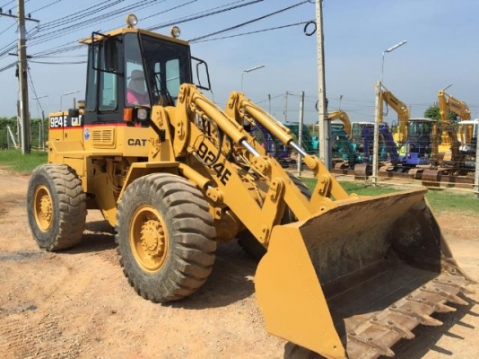 ขายรถตักล้อยาง CAT 924E สภาพสวยพร้อมใช้ มีVDOการทำงานให้ชมครับ ขายรถตักล้อยาง CAT 924E สภาพสวยพร้อมใช้ มีVDOการทำงานให้ชมครับ