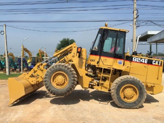 ขายรถตักล้อยาง CAT 924E สภาพสวยพร้อมใช้ มีVDOการทำงานให้ชมครับ ขายรถตักล้อยาง CAT 924E สภาพสวยพร้อมใช้ มีVDOการทำงานให้ชมครับ
