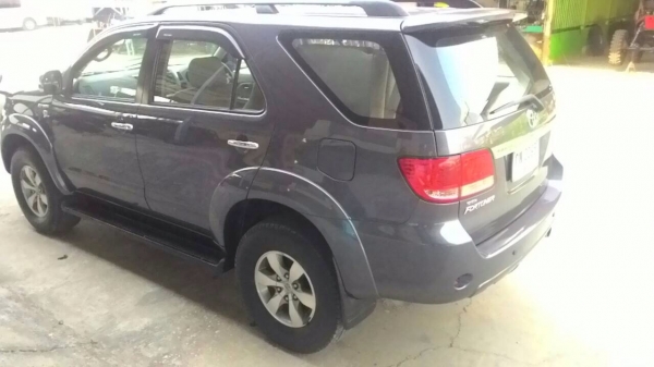 ขาย Fortuner ปี05 2.7 เบนซิน 4WD ขาย Fortuner ปี05 2.7 เบนซิน 4WD