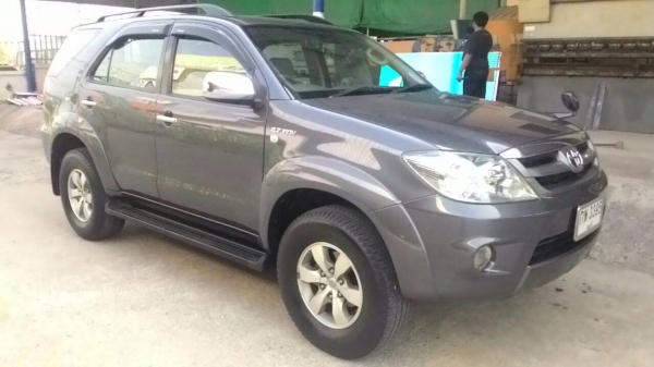 ขาย Fortuner ปี05 2.7 เบนซิน 4WD ขาย Fortuner ปี05 2.7 เบนซิน 4WD
