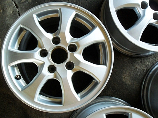 แม็กแท้ ขอบ15- 5รู114 สภาพใหม่ สีสวย(4วง3,400) แม็กแท้ ขอบ15- 5รู114 สภาพใหม่ สีสวย(4วง3,400)