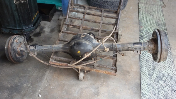 ขาย เพลาท้าย Dargonตัวใหญ่ 9500 สนใจ โทร0805669540