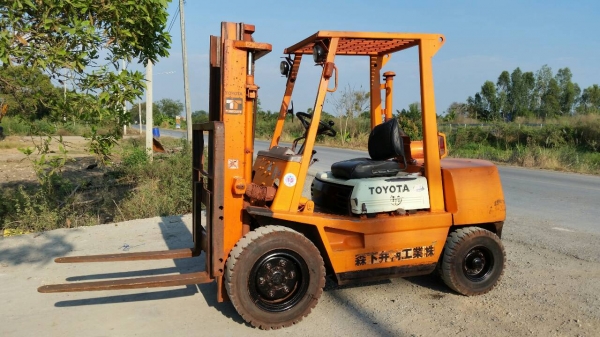 ขายด่วนรถยก TOYOTA4 FD30ดีเซลยก3.0ตันเสาสูง3เมตรยางตัน4เส้นสวยๆรถนอกนำเข้ายังไม่เคยใช้งานในเมืองไทยเลย ขายด่วนรถยก TOYOTA4 FD30ดีเซลยก3.0ตันเสาสูง3เมตรยางตัน4เส้นสวยๆรถนอกนำเข้ายังไม่เคยใช้งานในเมืองไทยเลย