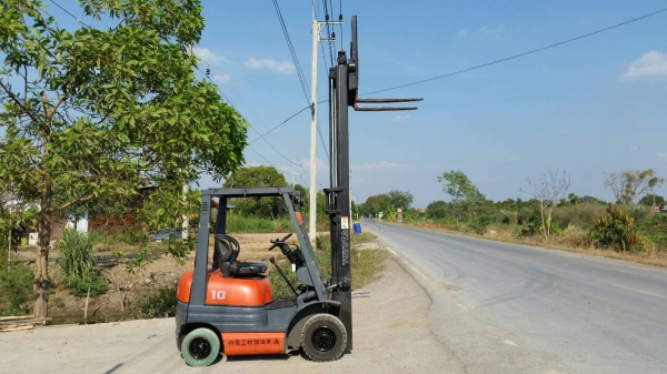 ขายด่วนรถยก TOYOTA 6FGยก1.0ตันเสาสูง3เมตรงาสไลย์ได้ยางตัน4เส้นรถนอกยังไม่เคยใช้งานในเมืองไทยเลย=รุ่นใหม่ขายถูกๆ