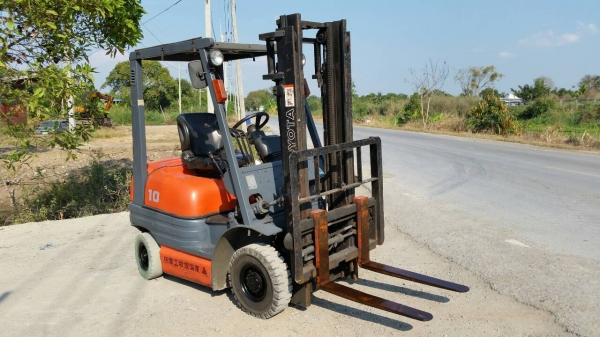 ขายด่วนรถยก TOYOTA 6FGยก1.0ตันเสาสูง3เมตรงาสไลย์ได้ยางตัน4เส้นรถนอกยังไม่เคยใช้งานในเมืองไทยเลย=รุ่นใหม่ขายถูกๆ