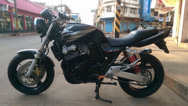 ขายคับ HONDA CB400 เทคนักเรียน สีสวย ท่อแต่ง แฮนด์บาร์ กันล้ม ไฟเลี้ยวแต่ง ยางเต็ม อินวอยส์ สรรพสามิตร ราคา 62500 บาท ส่งได้ทั่วไทยคับ สนใจติดต่อ 081-0578282 FACEBOOK ชาญณรงค์ ป๊อป ชัยอมฤต ไอดีไลน์ POPBIGBIKESAKON คับ สนใจรถสวย ถูก ดี ต้อง POP BIGBIKE SAK