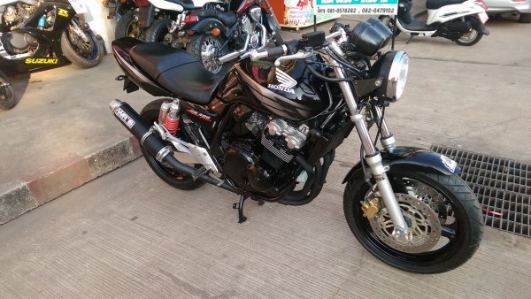 ขายคับ HONDA CB400 เทคนักเรียน สีสวย ท่อแต่ง แฮนด์บาร์ กันล้ม ไฟเลี้ยวแต่ง ยางเต็ม อินวอยส์ สรรพสามิตร ราคา 62500 บาท ส่งได้ทั่วไทยคับ สนใจติดต่อ 081-0578282 FACEBOOK ชาญณรงค์ ป๊อป ชัยอมฤต ไอดีไลน์ POPBIGBIKESAKON คับ สนใจรถสวย ถูก ดี ต้อง POP BIGBIKE SAK