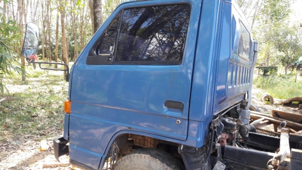 รถอีซูซู 6 ล้อดั้ม NPR 115 แรงม้า.   สนใจติดต่อ  081 - 6079515