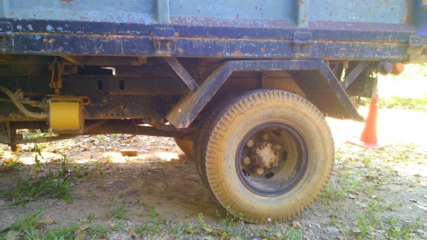 รถอีซูซู 6 ล้อดั้ม NPR 115 แรงม้า.   สนใจติดต่อ  081 - 6079515