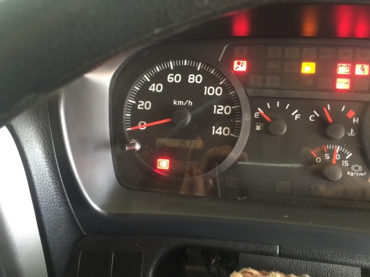 รถฮีโน่  6  ล้อ โม่ปูน FG8J  220 แรงม้า. ปี 56.  ( รถวิ่ง 15,xxx กม. )     สนใจติดต่อ  081 - 6079515