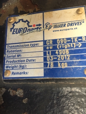 รถฮีโน่  6  ล้อ โม่ปูน FG8J  220 แรงม้า. ปี 56.  ( รถวิ่ง 15,xxx กม. )     สนใจติดต่อ  081 - 6079515