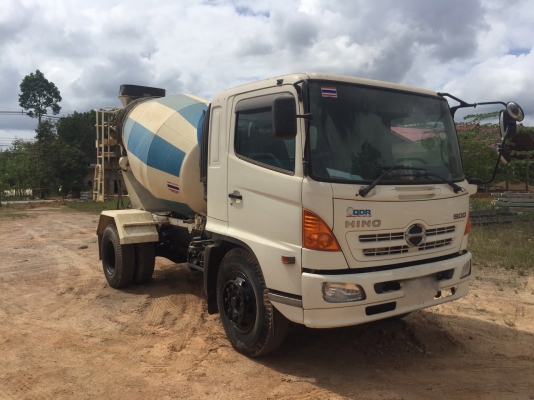 รถฮีโน่  6  ล้อ โม่ปูน FG8J  220 แรงม้า. ปี 56.  ( รถวิ่ง 15,xxx กม. )     สนใจติดต่อ  081 - 6079515