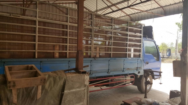 ขาย 6 ล้อ ISUZU NKR71LY52A ปี 47 เครื่อง 4HG1-T 130 แรงม้า คัสซีสวยตลอดเส้น แอร์เย็น ทะเบียนพร้อมโอน