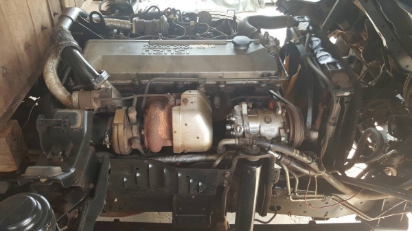 ขาย 6 ล้อ ISUZU NKR71LY52A ปี 47 เครื่อง 4HG1-T 130 แรงม้า คัสซีสวยตลอดเส้น แอร์เย็น ทะเบียนพร้อมโอน