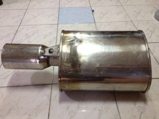 ขายท่อ lnvidia RSR M83-2032  สภาพOK ใส้ตรง+วน ขนาดใส้3.2นิ้ว ถอดออกจากเครือง1Jโบ ปากกว้าง4.5นิ้ว พักกลางยาว15นิ้ว ปลายยาว8นิ้ว ราคา1800บาท โทร0924462525โส กทม