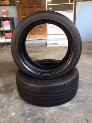 ขายยาง goodyear 225 45 17 ปี12 ดอกหนา สภาพสวย ไม่บวม ไม่มีปะ ไม่มีแตกลายงา 1คู่ ราคา1800บาท รับประกันยางทุกเส้นยินดีคืนเงิน โทร0924462525โส กทม