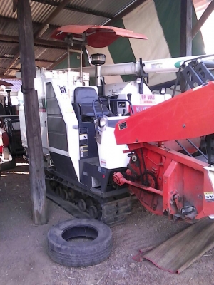 ขายรถเกี่ยวคูโบต้า DC 68 G