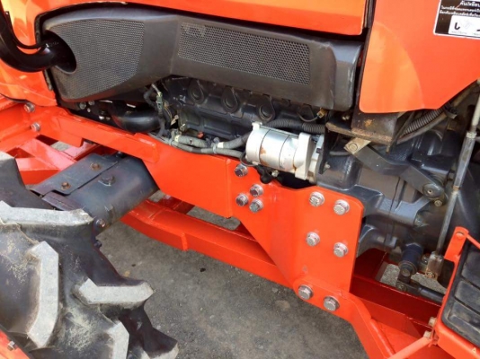 คูโบต้า L4708 4 WD พร้อมใบมีดตราช้าง