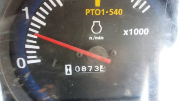 คูโบต้า L4708 4 WD พร้อมใบมีดตราช้าง