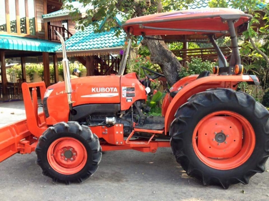 คูโบต้า L4708 4 WD พร้อมใบมีดตราช้าง