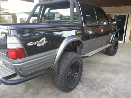 ขาย ISUZU DRAGON 4ประตู 3.0 เกียร์ธรรมดา4WD ปี2002