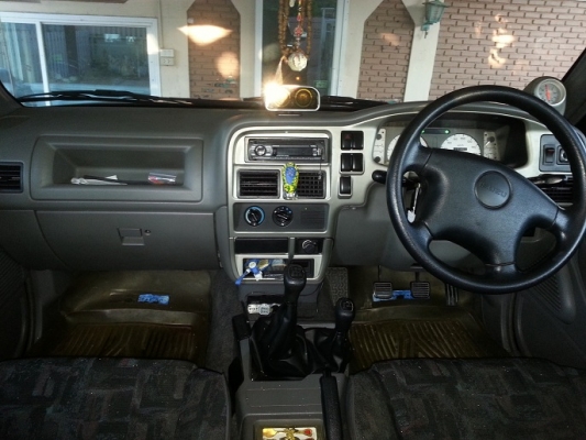 ขาย ISUZU DRAGON 4ประตู 3.0 เกียร์ธรรมดา4WD ปี2002