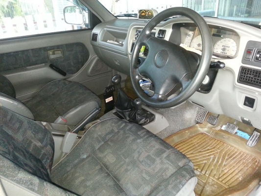 ขาย ISUZU DRAGON 4ประตู 3.0 เกียร์ธรรมดา4WD ปี2002