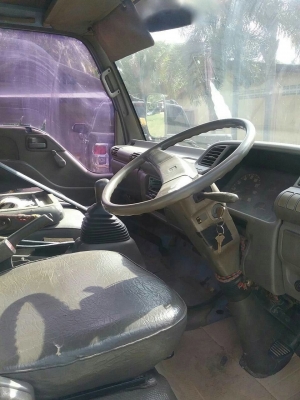 รถอีซูซู 6 ล้อดั้ม NPR 120 แรงม้า.    สนใจติดต่อ  081 - 6079515