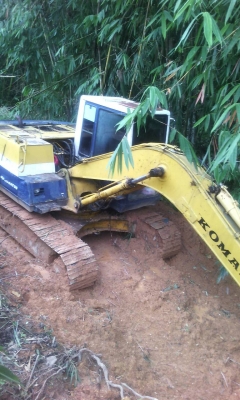 ขายรถแบคโฮ KOMATSU PC120-5 ราคา 600000