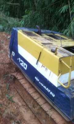 ขายรถแบคโฮ KOMATSU PC120-5 ราคา 600000