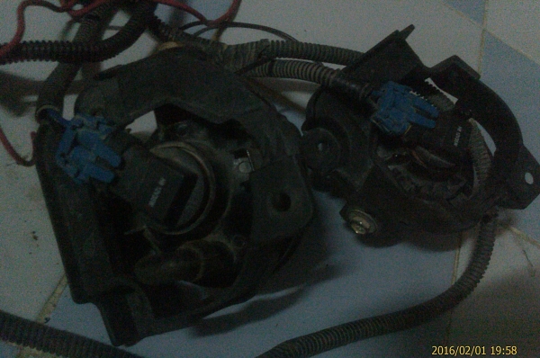 ไฟตัดหมอก bt50 ครบชุด