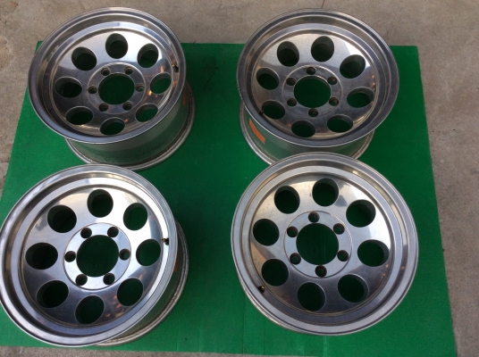 ขายMICKEY THOMPSON U.S.A ขอบ16 ล้อเดิมๆ