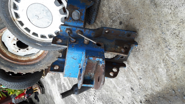 ขายครับ  ชุดลากรถไถฟอดเก่านอก พร้อมใช้ มี2ชุดครับ